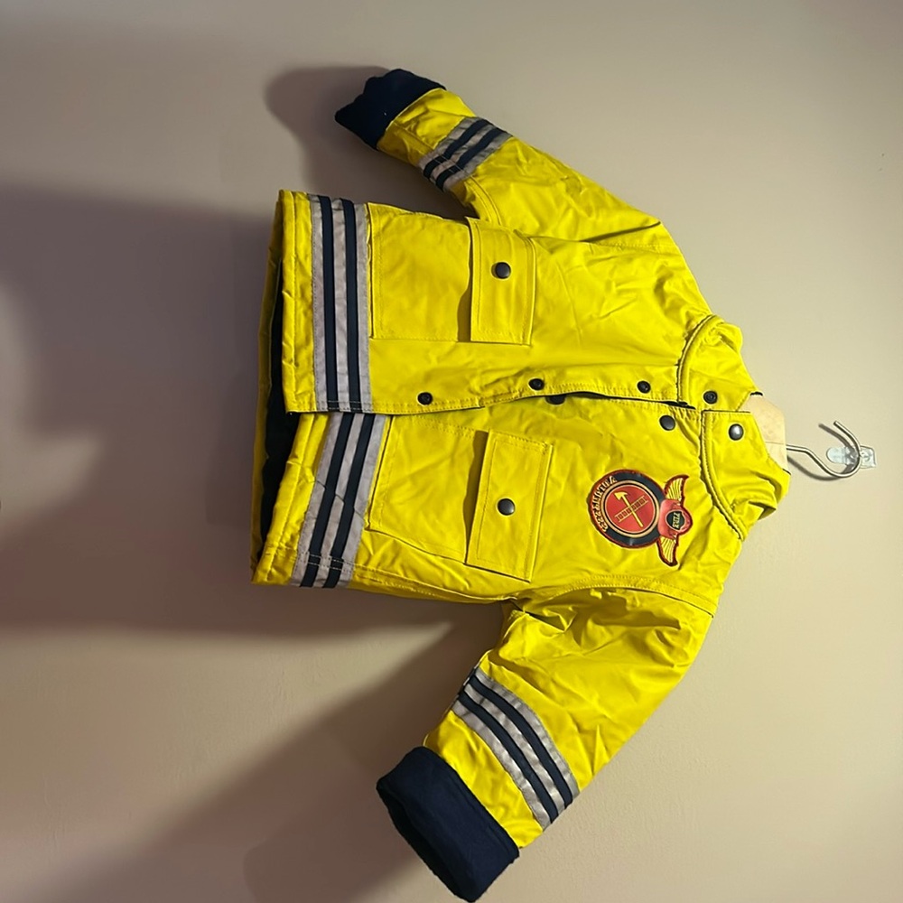 Size 2 raincoat for kids